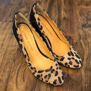 Leopard wedge size 6